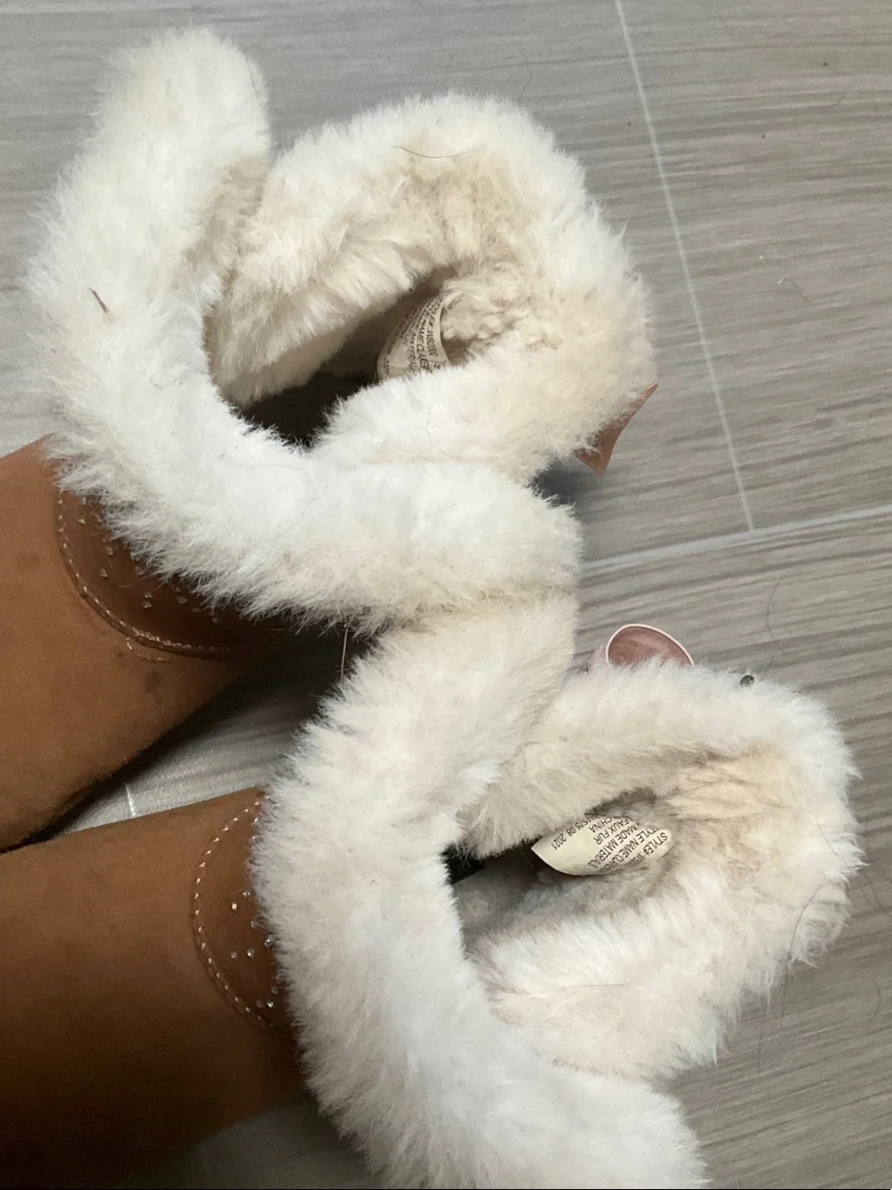 Juicy Couture Chestnut Boots with Cream Faux Fur and Pink Bow